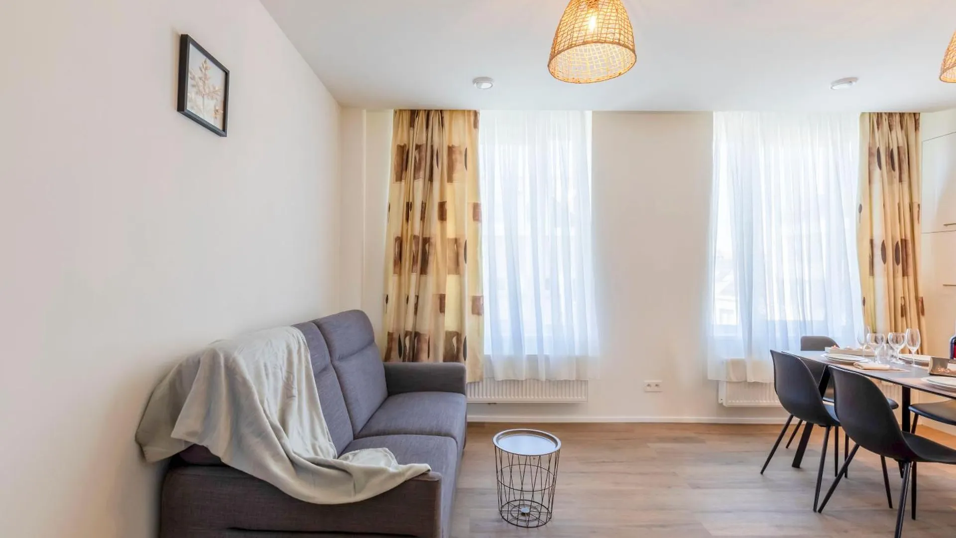 Ereva Seaside 2 Bedroom Duplex Modern Apartment Ostend