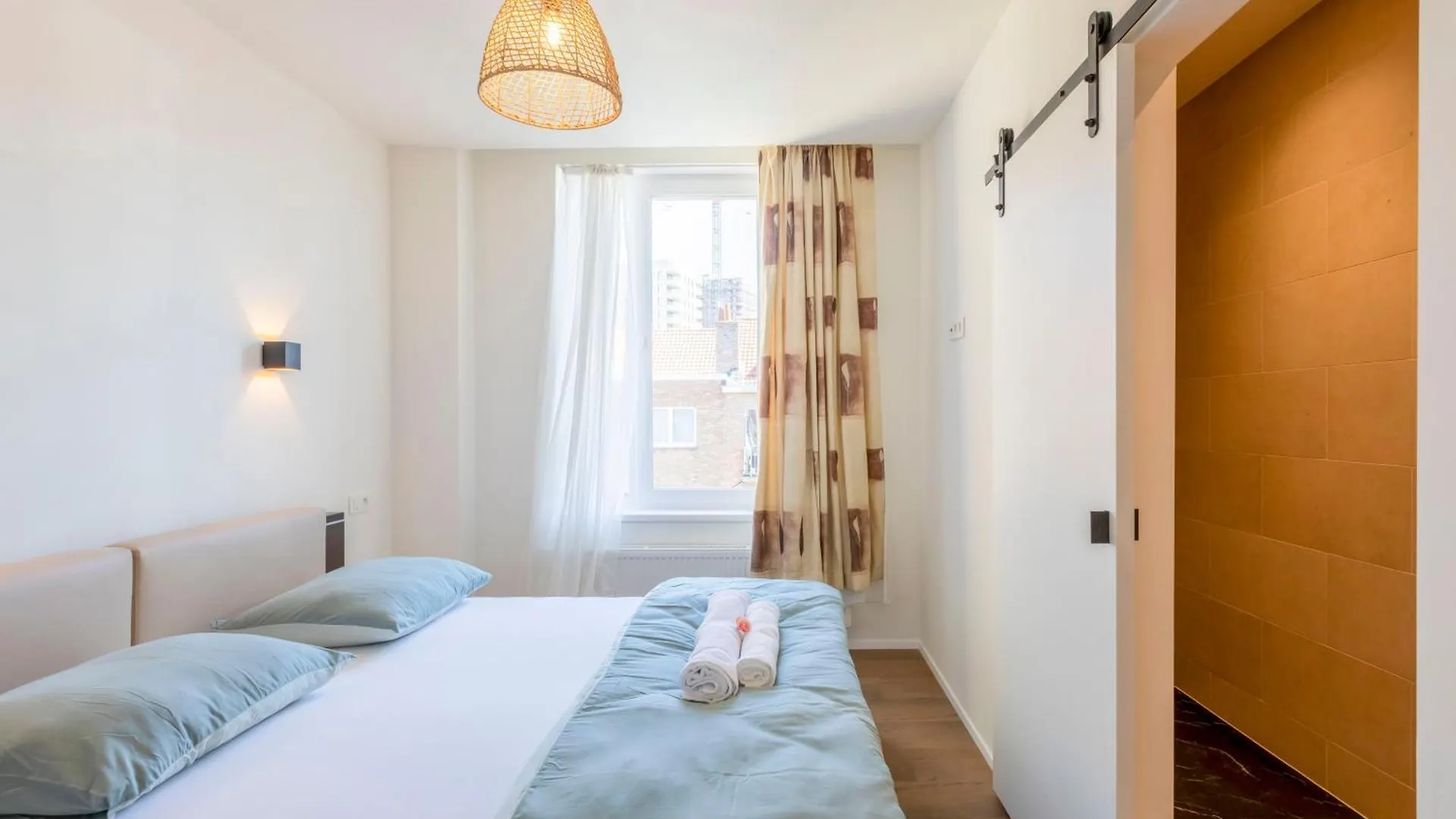 Ereva Seaside 2 Bedroom Duplex Modern Apartment Ostend